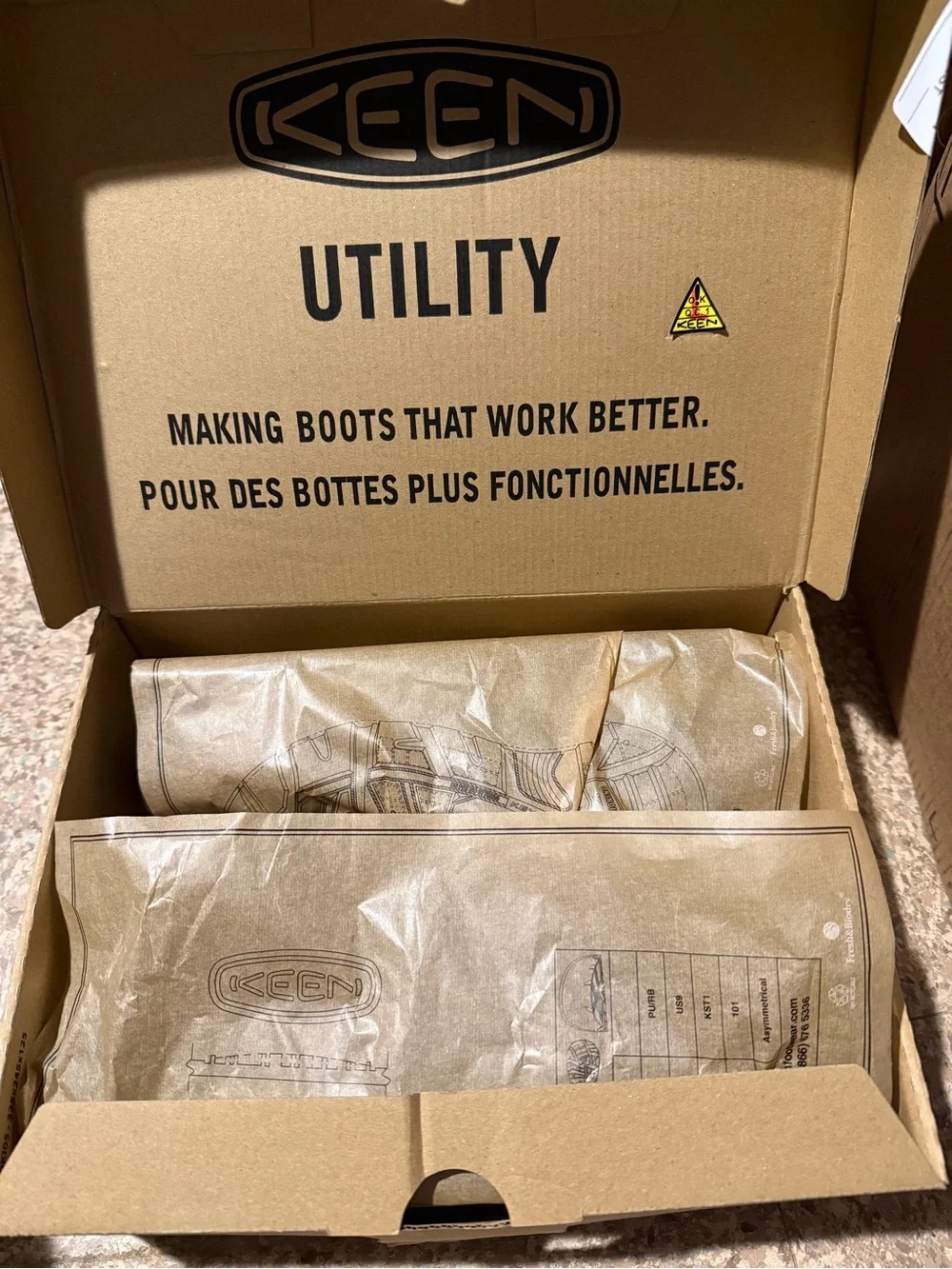 NIB KEEN UTILITY Steel toed shoes